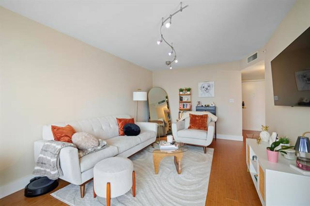 Apartment for rent at 1688 W Ave, Miami Beach, FL 33139