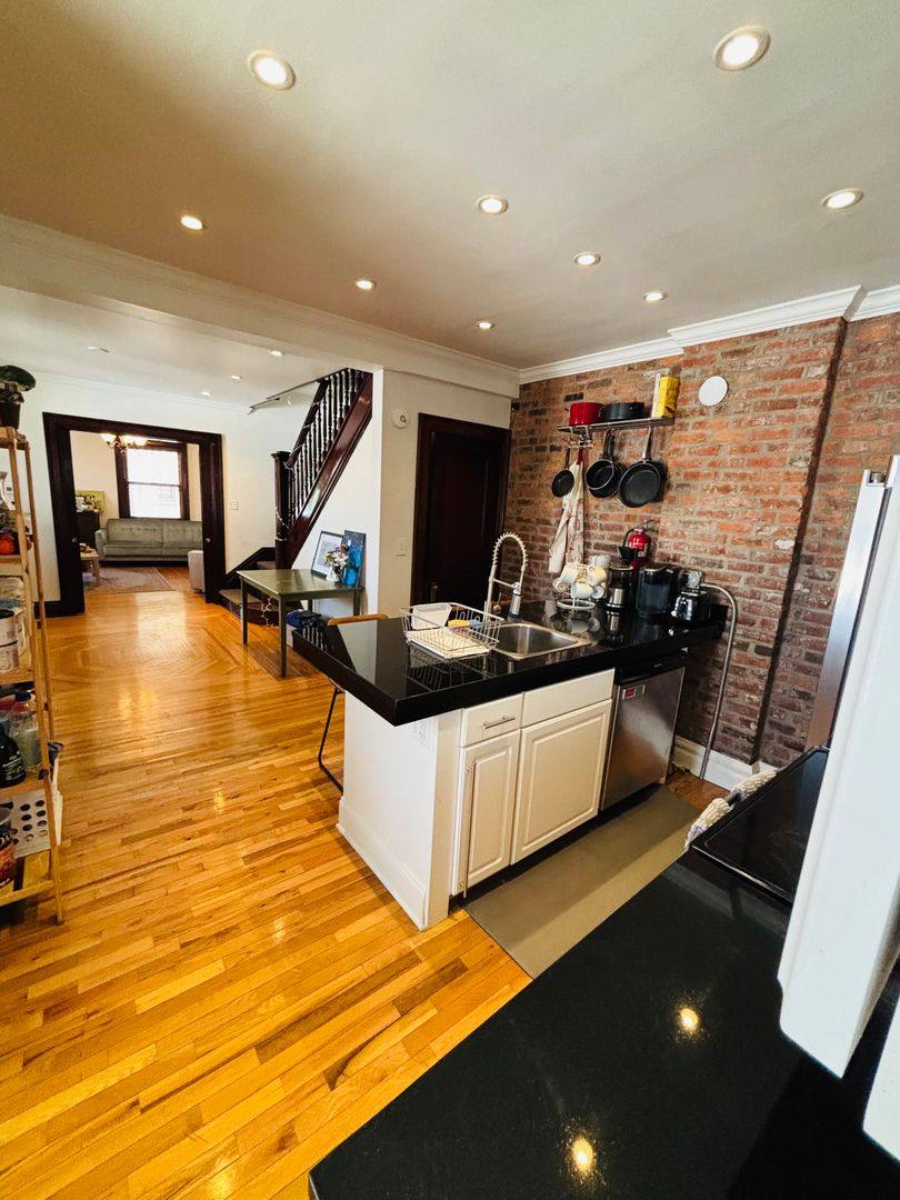 Apartment for rent at 187 Sycamore, Columbus, OH 43206