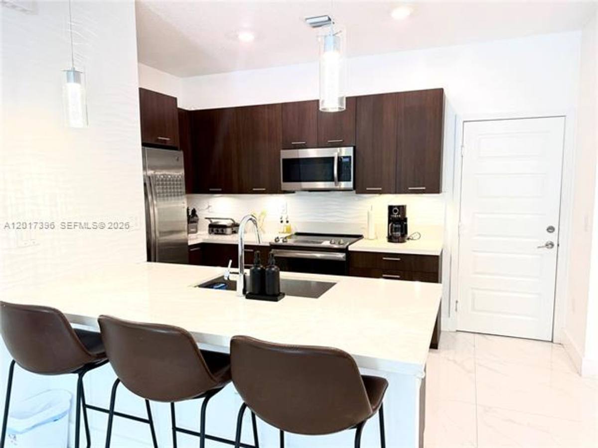 Townhouse for rent at 4680 NW 83rd Path, Miami, FL 33166