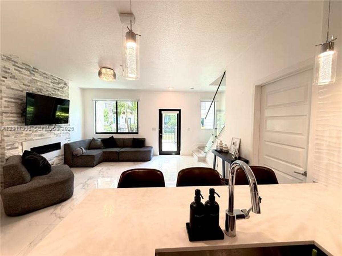 Townhouse for rent at 4680 NW 83rd Path, Miami, FL 33166