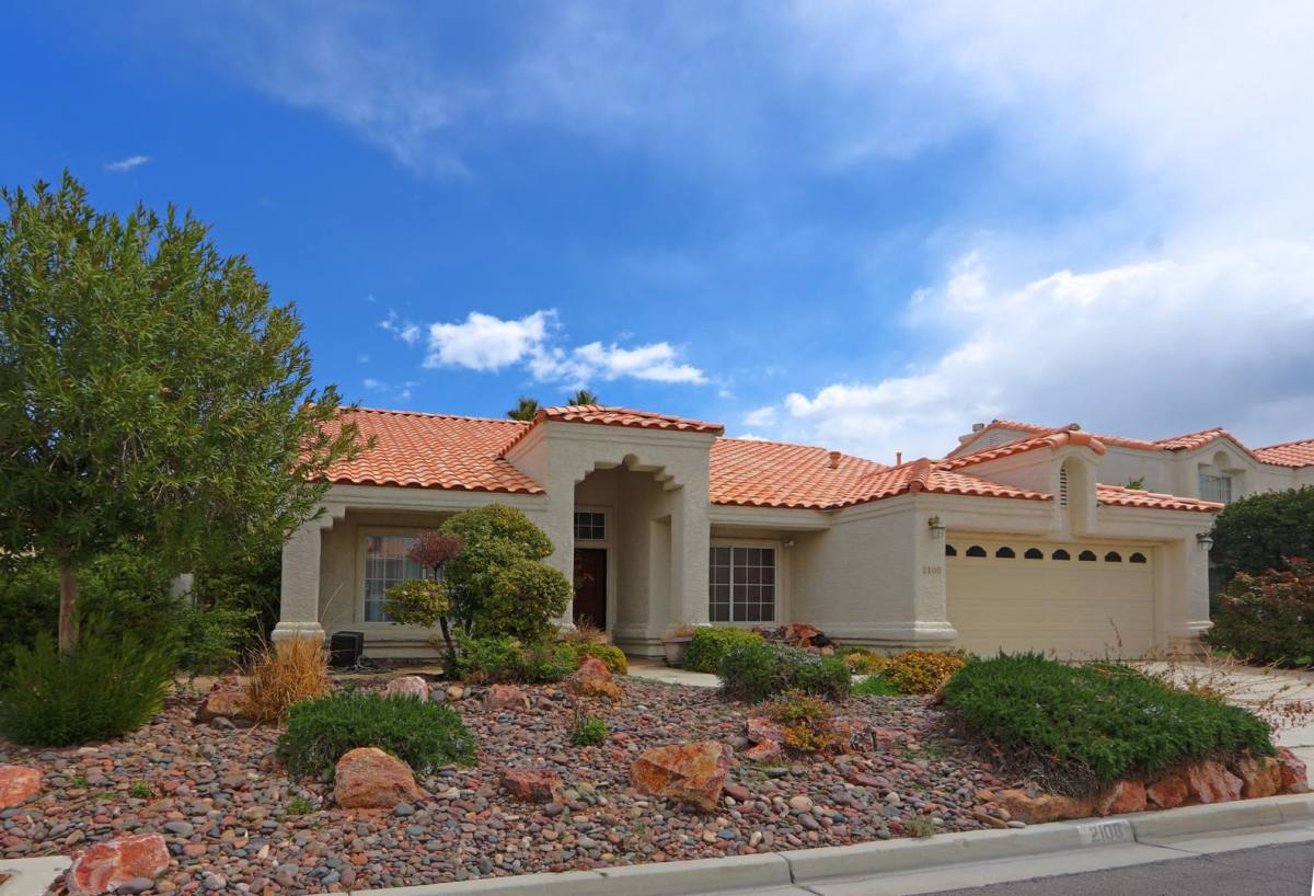 House for rent at 2108 Crestpoint Way, Las Vegas, NV 89134