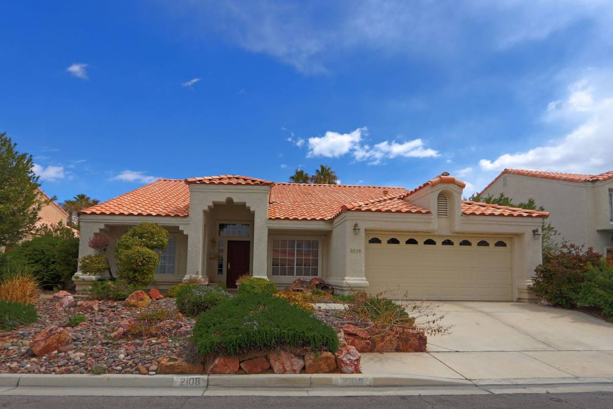House for rent at 2108 Crestpoint Way, Las Vegas, NV 89134