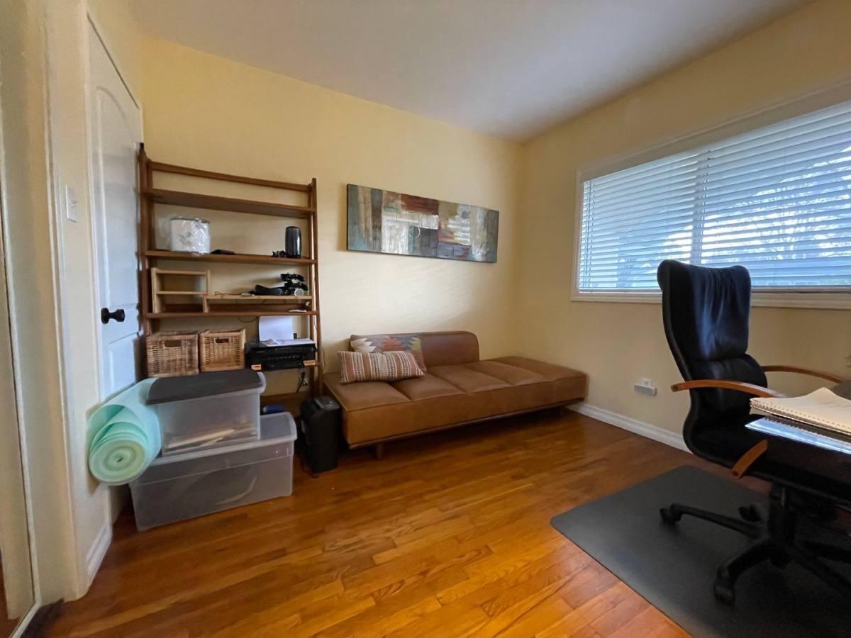 House for rent at 15560 Otsego St, Encino, CA 91436