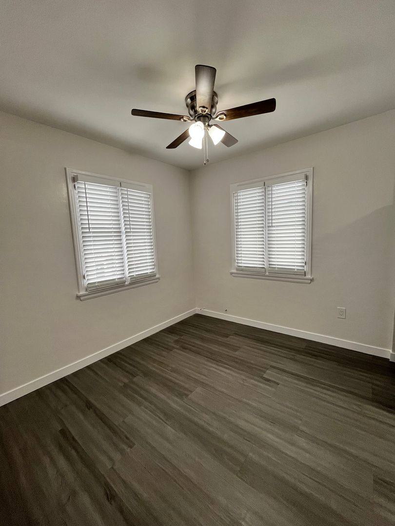 Apartment for rent at 1960 Chestnut Ave, Long Beach, CA 90806