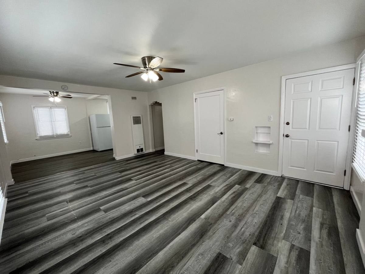 Apartment for rent at 1960 Chestnut Ave, Long Beach, CA 90806