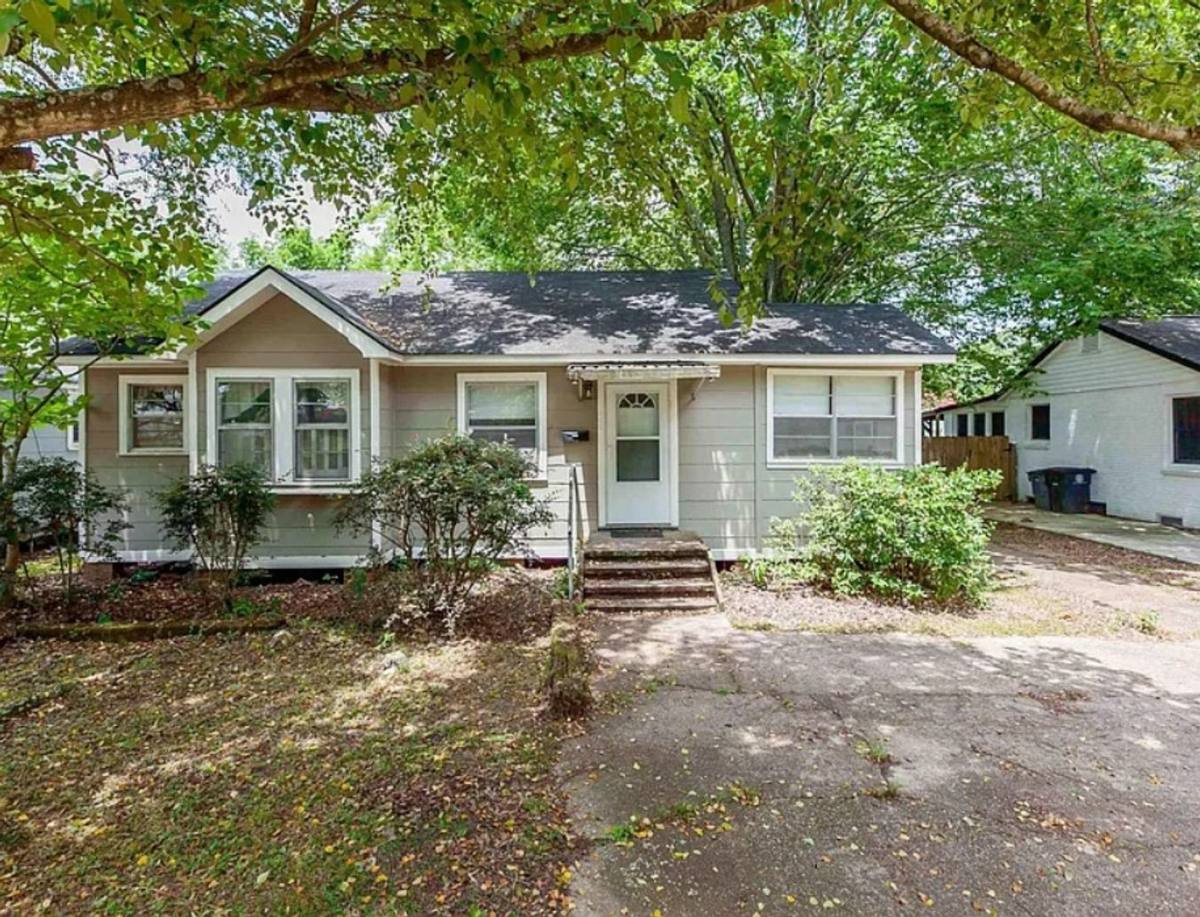 House for rent at 422 Glenmore Ave, Baton Rouge, LA 70806