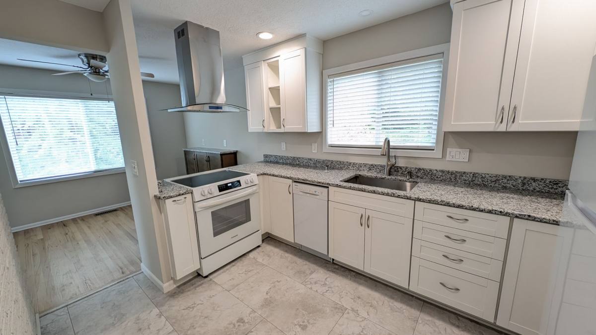 Apartment for rent at 326-334 SW Hamilton St, Portland, OR 97239