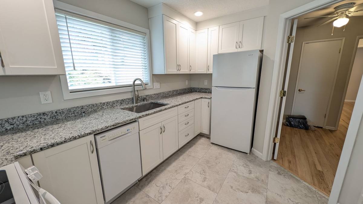 Apartment for rent at 326-334 SW Hamilton St, Portland, OR 97239