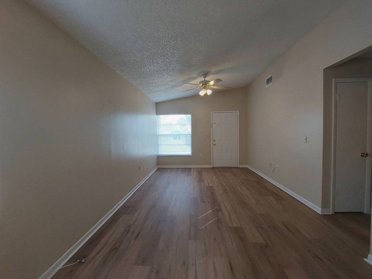 Apartment for rent at 1906 Crystal Grove Dr, Lakeland, FL 33801
