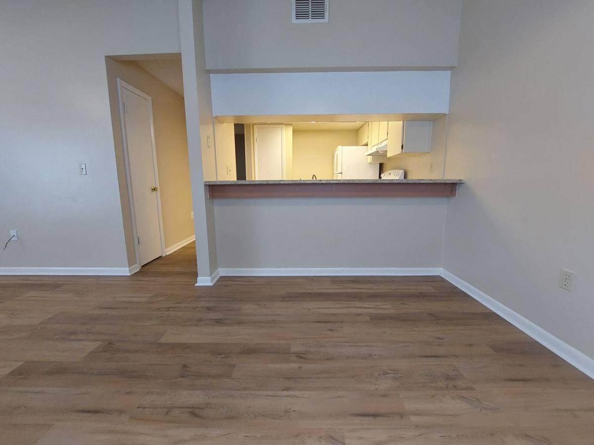 Apartment for rent at 1906 Crystal Grove Dr, Lakeland, FL 33801