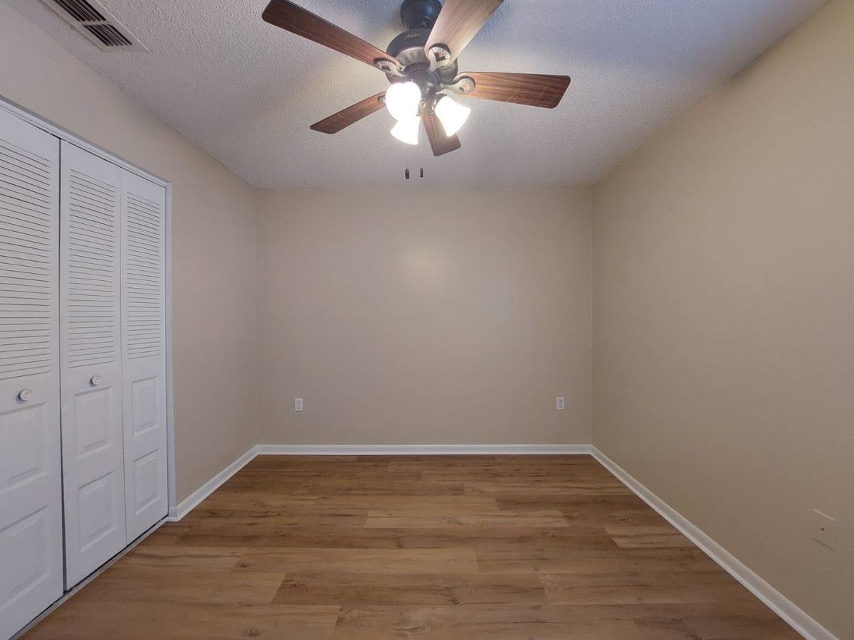 Apartment for rent at 1906 Crystal Grove Dr, Lakeland, FL 33801