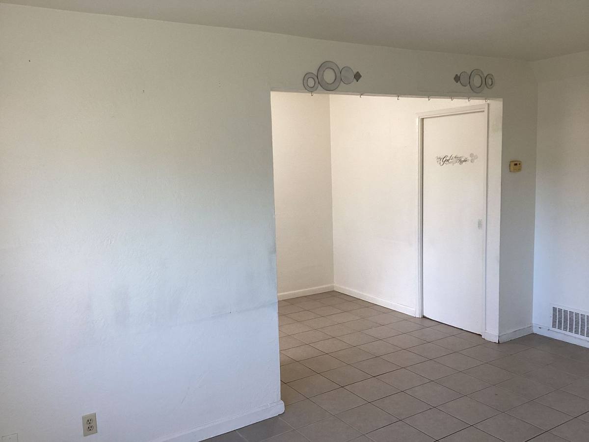Apartment for rent at 1535 S Ave, Gustine, CA 95322