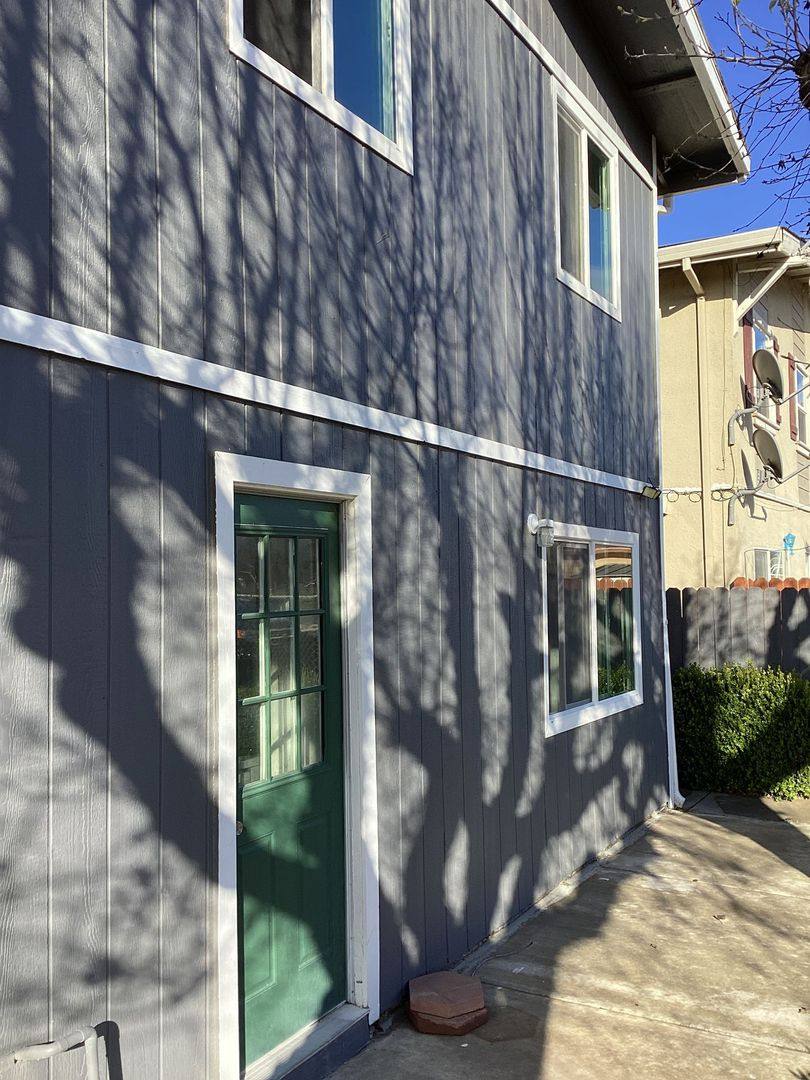 Apartment for rent at 1535 S Ave, Gustine, CA 95322