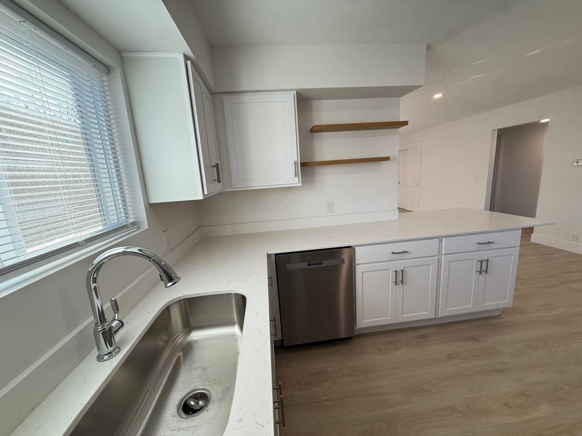 Apartment for rent at 2520 S 60th St, Omaha, NE 68106