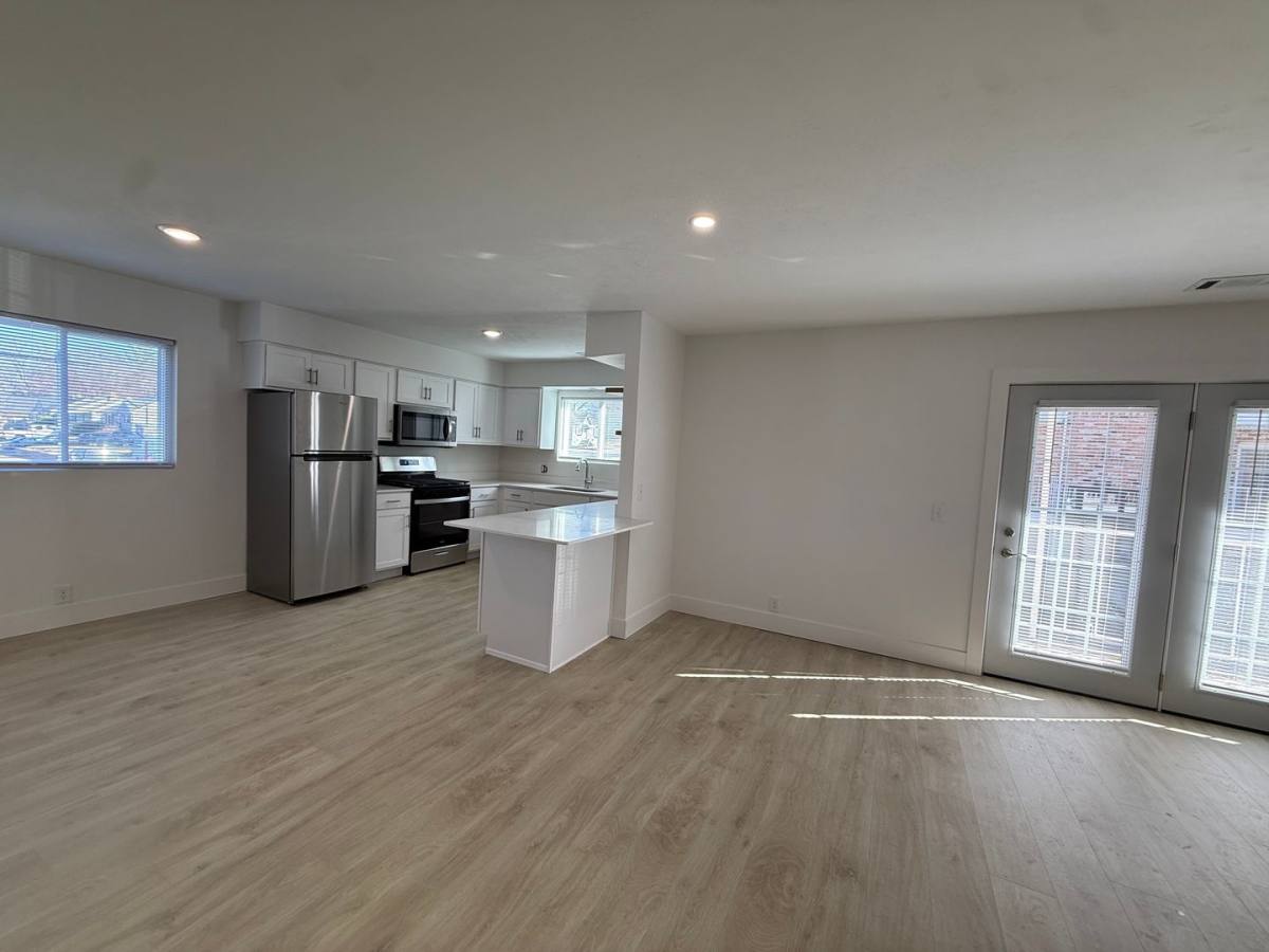 Apartment for rent at 2520 S 60th St, Omaha, NE 68106