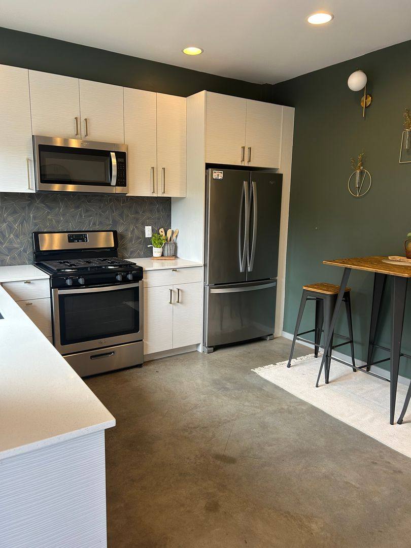 House for rent at 5936F 36th Ave S, Seattle, WA 98118