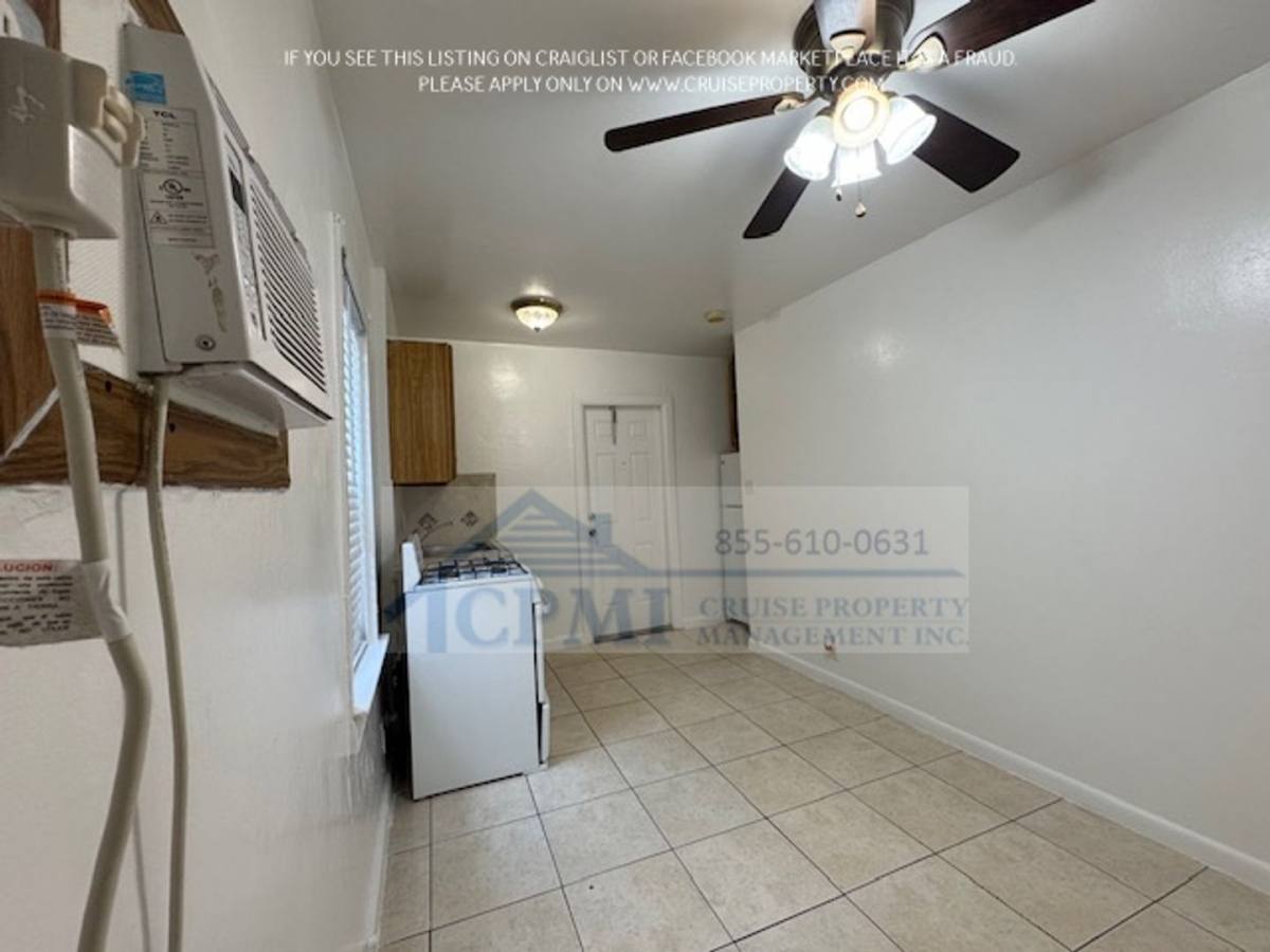 Apartment for rent at 1822 Dixianna St, Hollywood, FL 33020