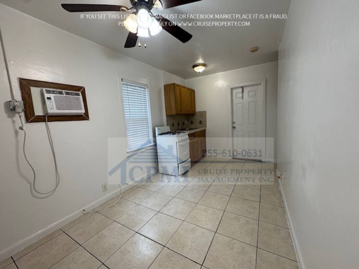 Apartment for rent at 1822 Dixianna St, Hollywood, FL 33020
