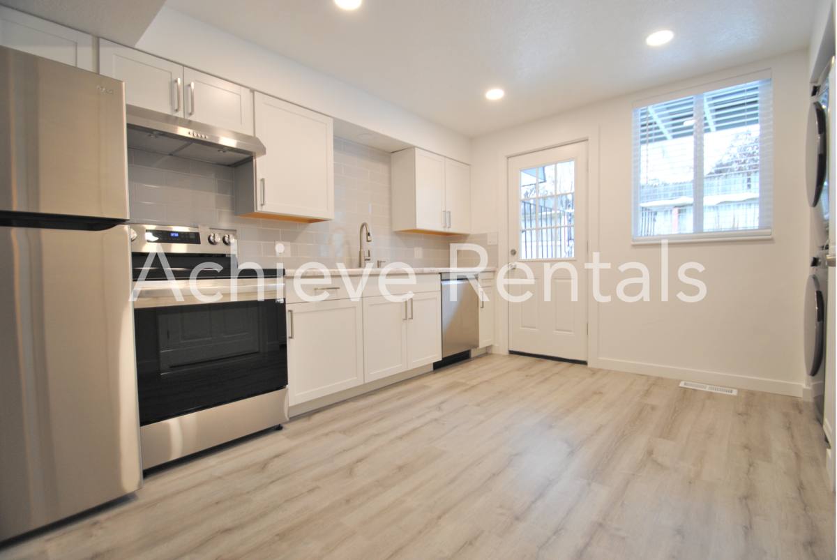 Apartment for rent at 941 N 350 E, Logan, UT 84321