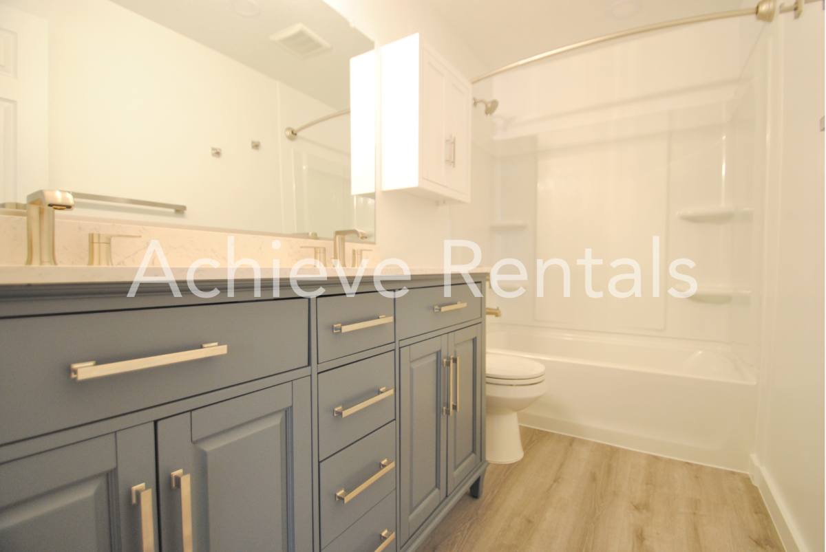 Apartment for rent at 941 N 350 E, Logan, UT 84321
