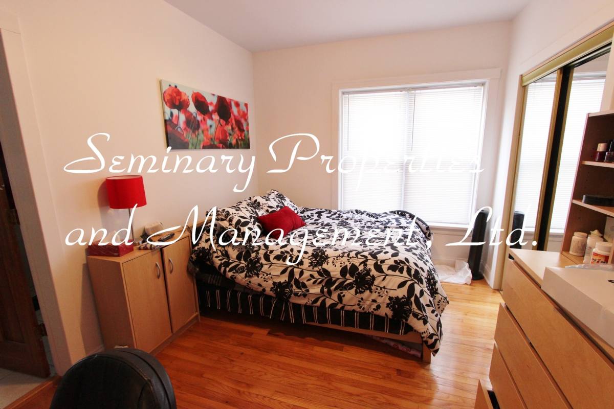 Apartment for rent at 3414-18 N Bosworth, Chicago, IL 60657