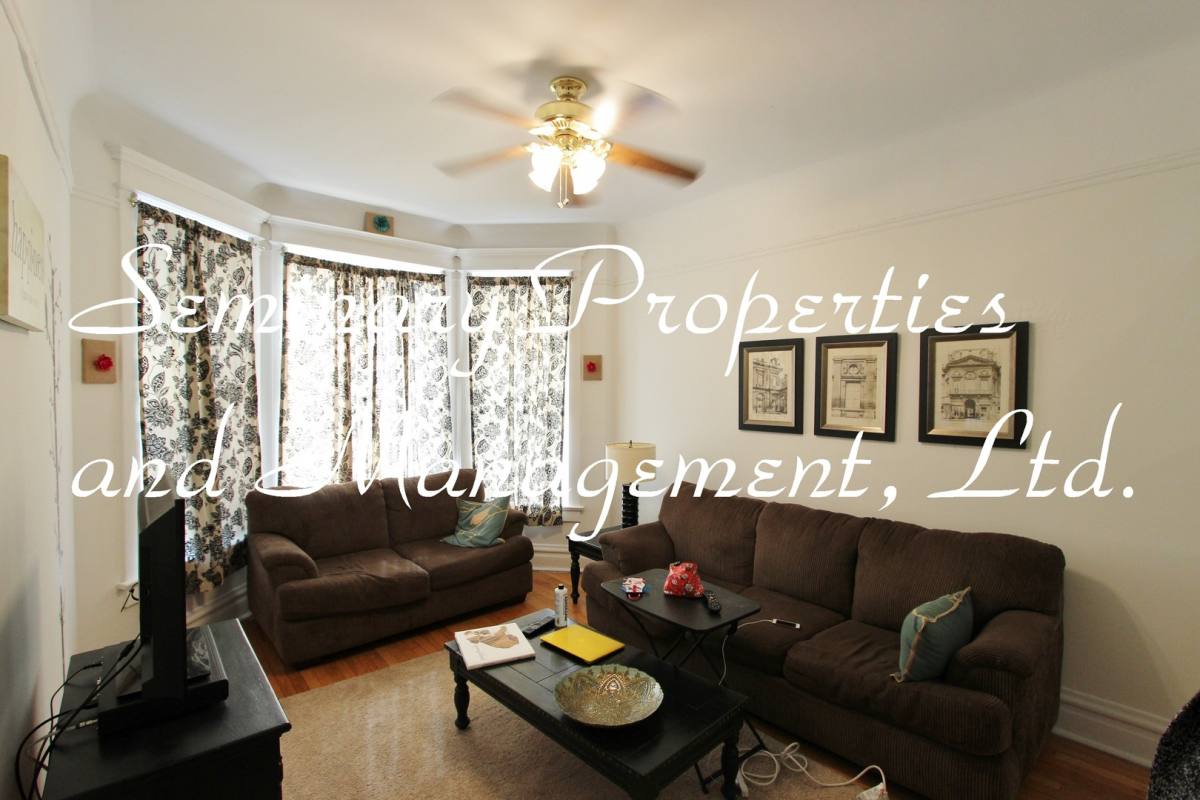 Apartment for rent at 920-22 W Addison, Chicago, IL 60613