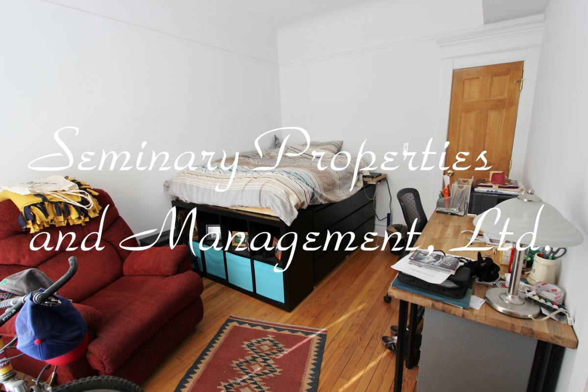 Apartment for rent at 920-22 W Addison, Chicago, IL 60613