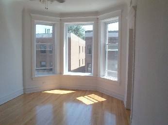 Apartment for rent at 920-22 W Addison, Chicago, IL 60613
