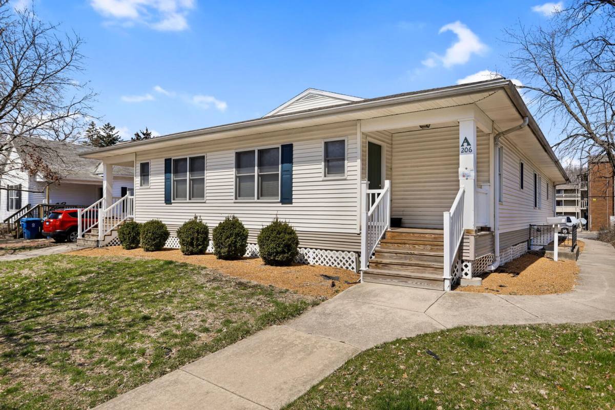 Apartment for rent at 206 W William #A, Champaign, IL 61820