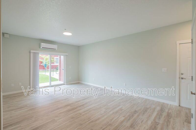 Apartment for rent at 13001 S Crompton Lane, Molalla, OR 97038