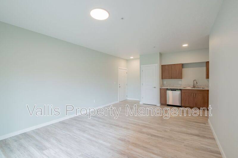 Apartment for rent at 13001 S Crompton Lane, Molalla, OR 97038
