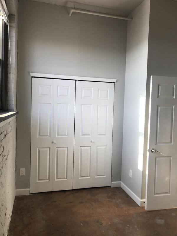 Apartment for rent at 402 E 4th St, Davenport, IA 52803