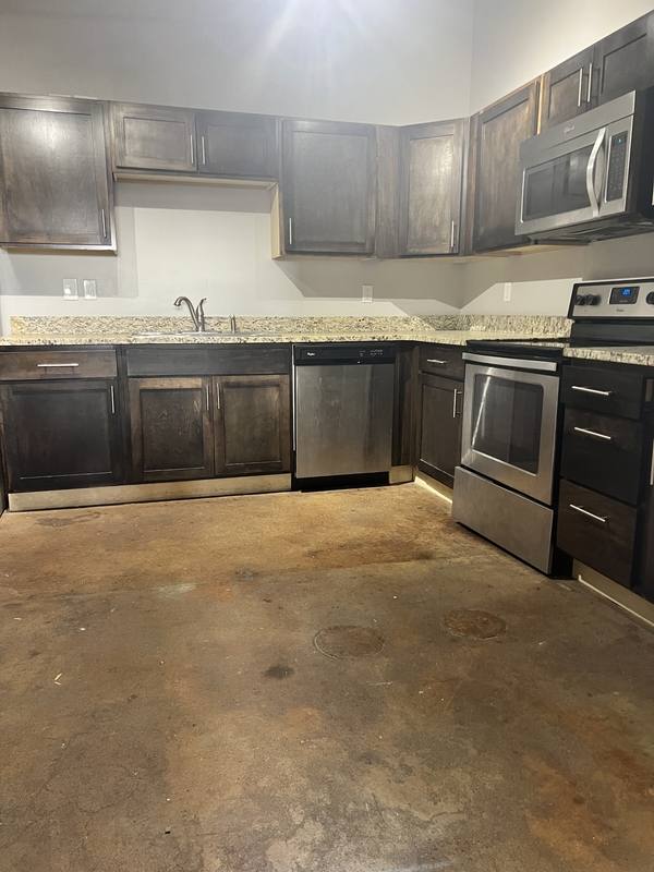 Apartment for rent at 402 E 4th St, Davenport, IA 52803