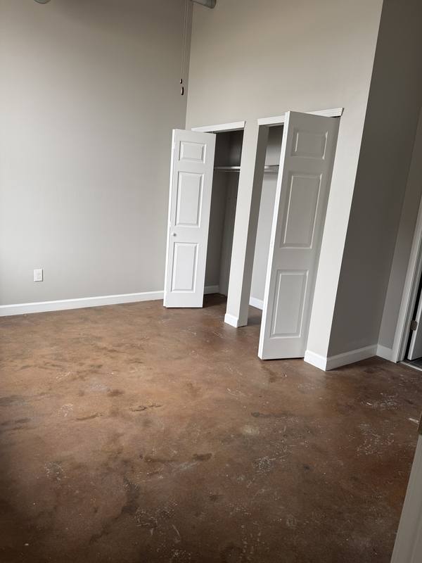 Apartment for rent at 402 E 4th St, Davenport, IA 52803