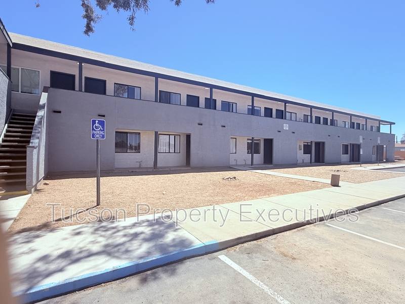 Apartment for rent at 219 W Fort Lowell Rd #109, Tucson, AZ 85705