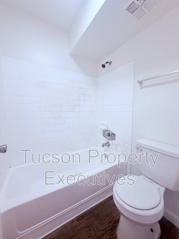Apartment for rent at 219 W Fort Lowell Rd #109, Tucson, AZ 85705