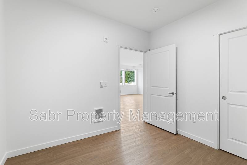 Apartment for rent at 9917 NE 13th Ave, Vancouver, WA 98686