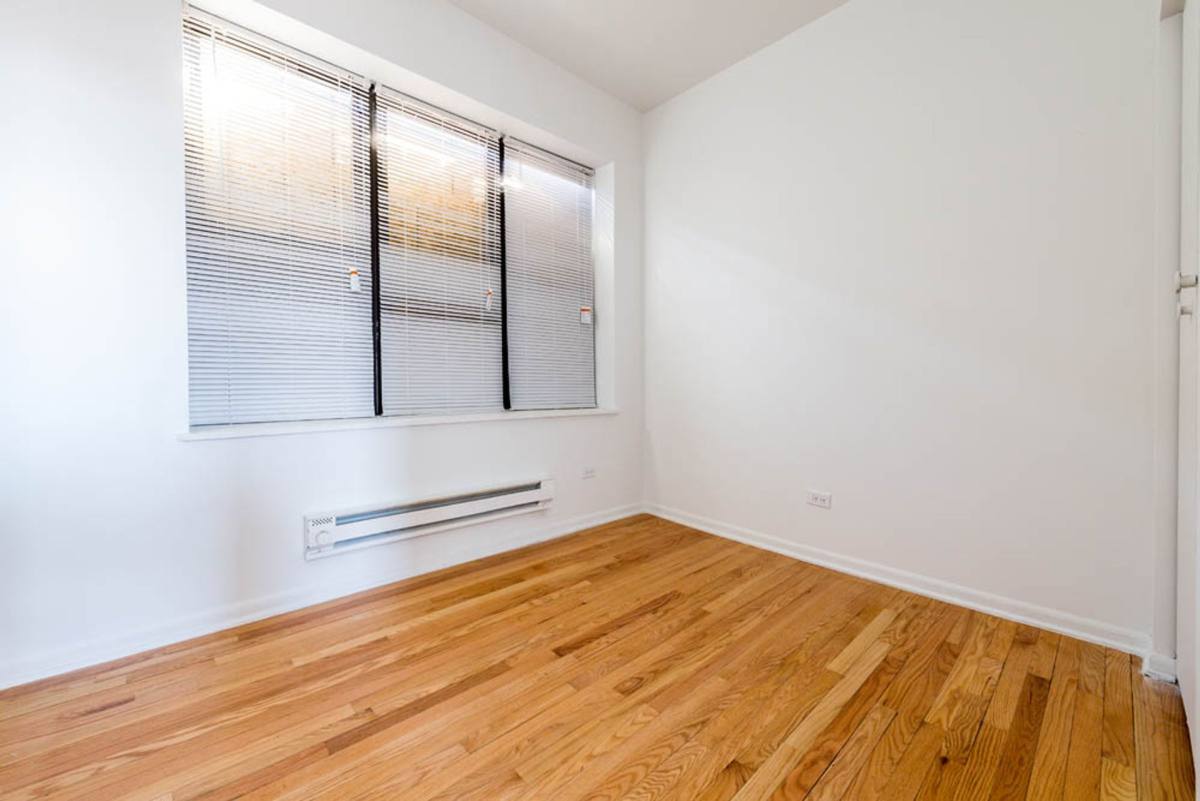 Apartment for rent at 705 S Lawndale Ave, Chicago, IL 60624