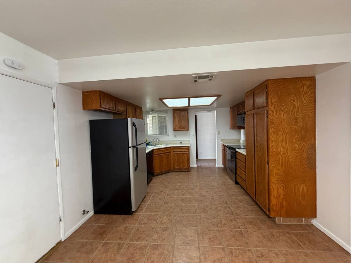House for rent at 4309 Rosewall St, Bakersfield, CA 93313