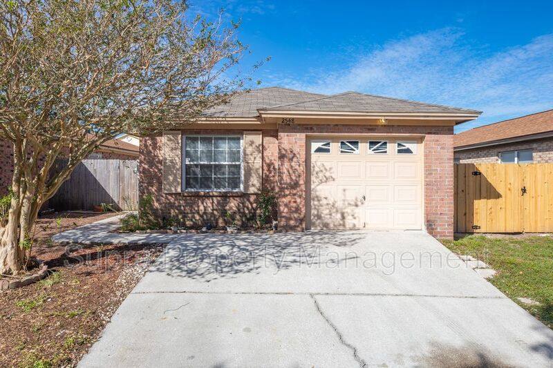 House for rent at 2548 Americas Cup Circle E, Atlantic Beach, FL 32233