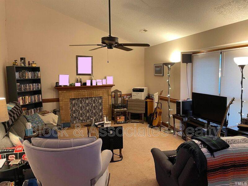 Townhouse for rent at 300 W Woodcroft Parkway #33D, Durham, NC 27713
