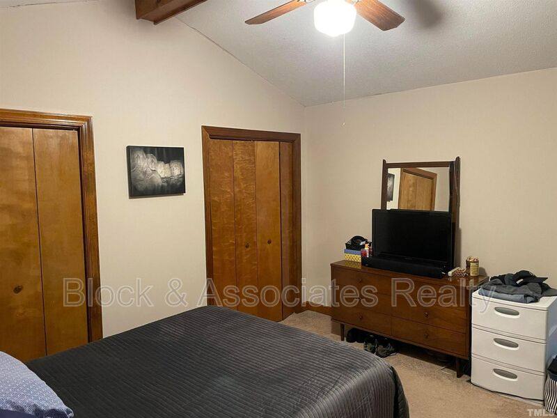 Townhouse for rent at 300 W Woodcroft Parkway #33D, Durham, NC 27713