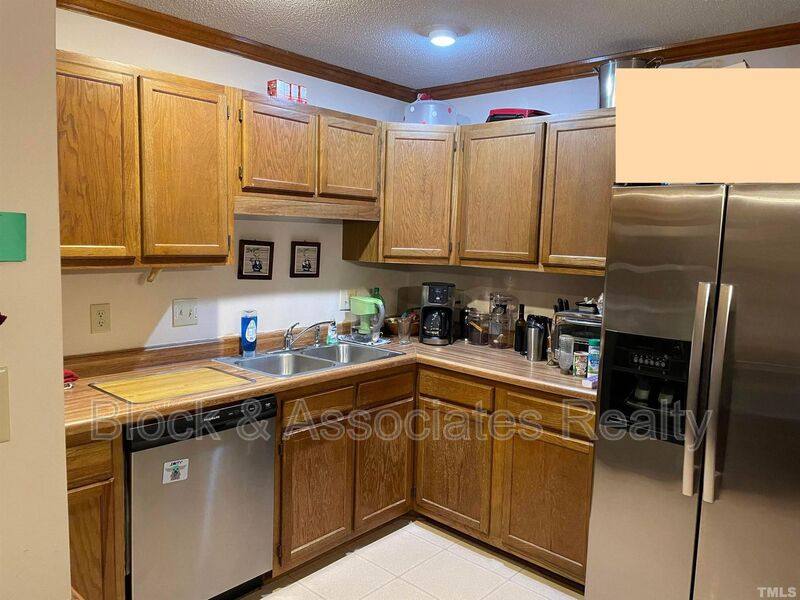 Townhouse for rent at 300 W Woodcroft Parkway #33D, Durham, NC 27713