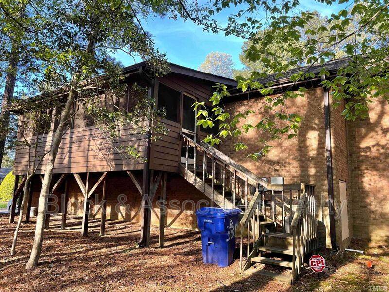 Townhouse for rent at 300 W Woodcroft Parkway #33D, Durham, NC 27713