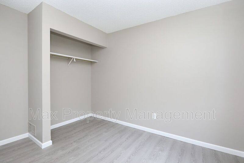 House for rent at 1522 E 16th St, Des Moines, IA 50316