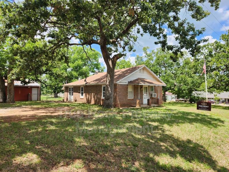 House for rent at 104 Osage St, Asher, OK 74826