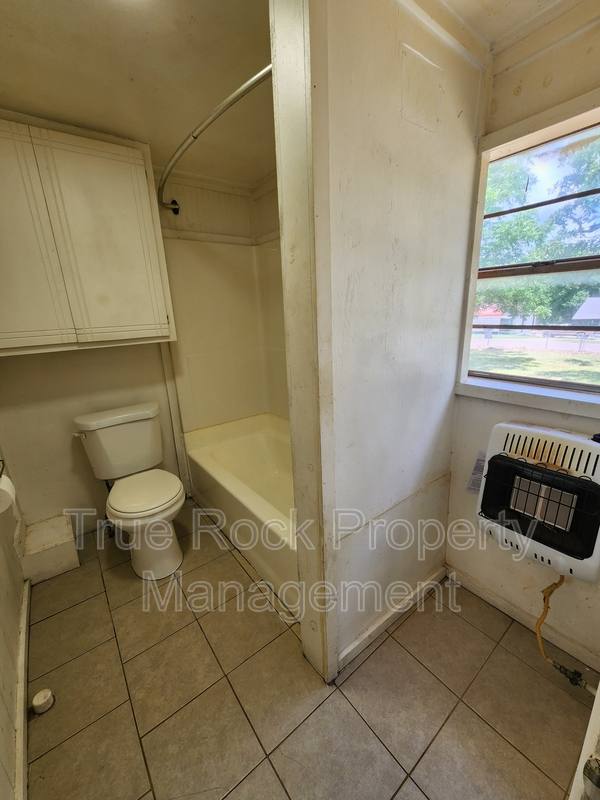 House for rent at 104 Osage St, Asher, OK 74826