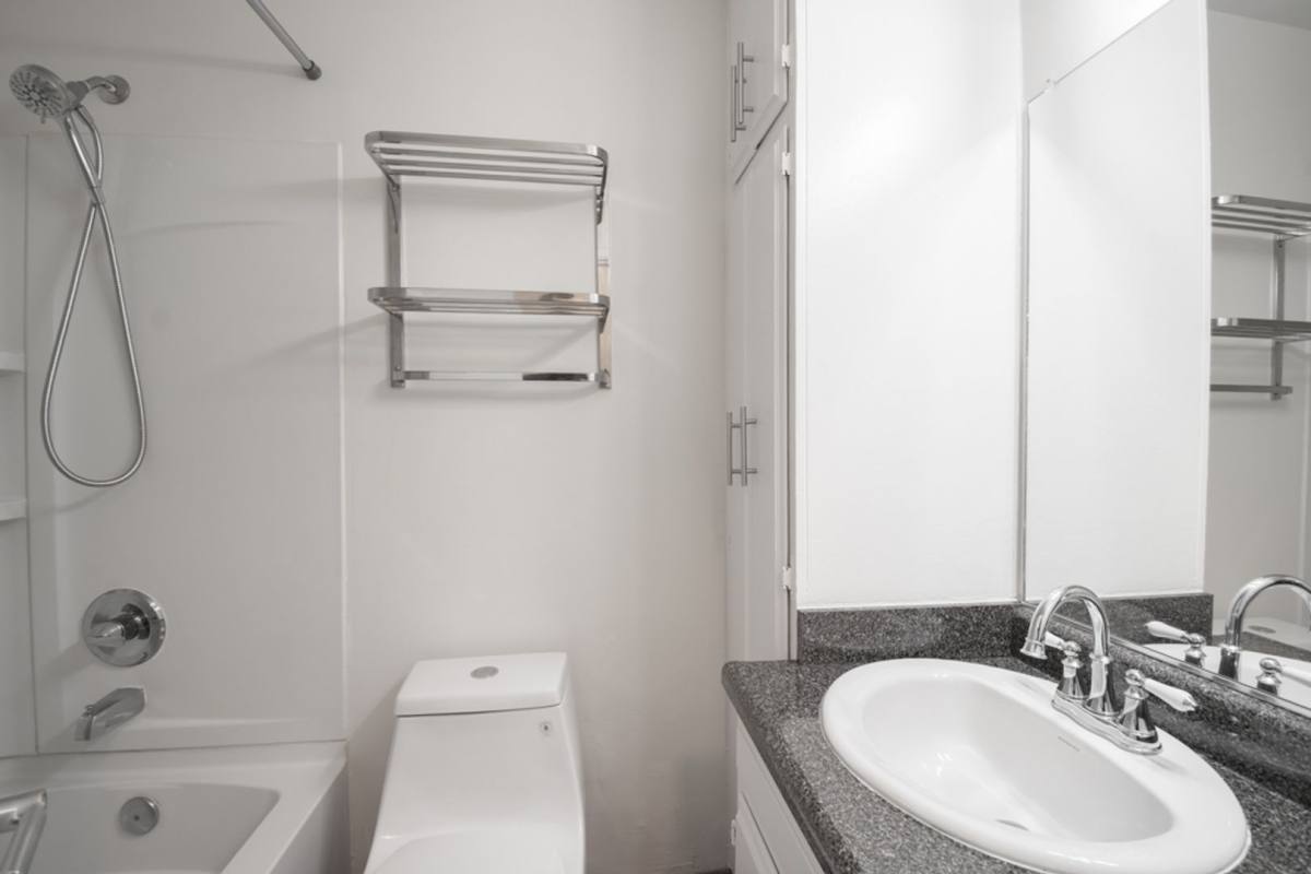 Apartment for rent at 227 Strand St, Santa Monica, CA 90405