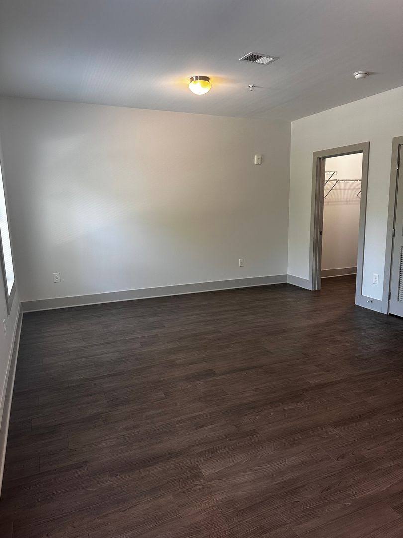 Apartment for rent at 821 Porter Rd, Nashville, TN 37206