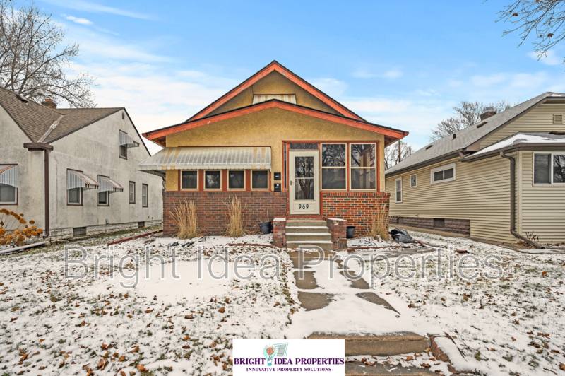 Apartment for rent at 969 Lawson Ave E #2, Saint Paul, MN 55106